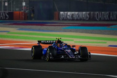 Carlos Sainz Jr. (ESP) - Williams Racing - Williams FW47 - Mercedes Formula 1 Katar Havayolları Katar Grand Prix 2025, Losail International Circuit, 2025 FIA Formula 1 Dünya Şampiyonası 'nın 23. Raundu (Kasım) öncesinde