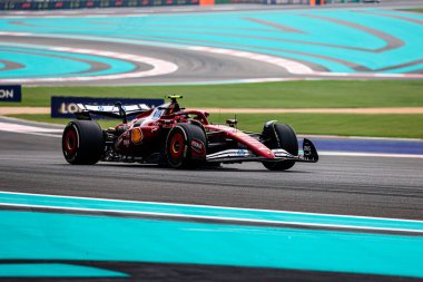 Arthur Leclerc (MON) Scuderia Ferrari Formula 1 Etihad Airways Abu Dhabi Grand Prix 2025 Abu Dabi Marina Pisti, Abu Dabi, Birleşik Arap Emirlikleri, 24. Raunt 'un 24.