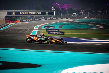 Lando Norris (GBR) - McLaren Formula 1 Ekibi - McLaren MCL39 - Mercedes Formula 1 Etihad Havayolları Grand Prix 2025 Abu Dabi Marina Pisti, Abu Dabi, Birleşik Arap Emirlikleri 'nin 24. Raundu öncesinde, 24., 