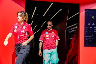 Lewis Hamilton (GBR) - Scuderia Ferrari - Ferrari SF-25 - Ferrari Formula 1 Etihad Havayolları Grand Prix 2025 Ebu Dabi Marina Pisti sırasında Abu Dabi, Birleşik Arap Emirlikleri, 24. Raunt 'un 24.