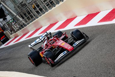 Charles Leclerc (MON) - Scuderia Ferrari - Ferrari SF-25 - Ferrari Formula 1 Etihad Airways Abu Dhabi Grand Prix 2025 tarihinde Abu Dabi, Birleşik Arap Emirlikleri 'nde 24.