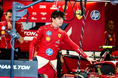 Arthur Leclerc (MON) Scuderia Ferrari Rezerv Sürücüsü Formula 1 Etihad Havayolları Grand Prix 2025 Abu Dabi Marina Pisti, Abu Dabi, Birleşik Arap Emirlikleri, 24. Raunt 'un 24.