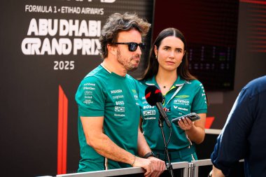 Fernando Alonso (ESP) - Aston Martin Aramco F1 Takımı - Aston Martin AMR25 - Mercedes Formula 1 Etihad Airways Abu Dabi Grand Prix 2025 atYas Marina Pisti Ebu Dabi, Birleşik Arap Emirlikleri 'nin 24. Raundunun önünde, Seaso
