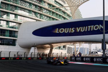 Max Verstappen (NED) - Kahin Red Bull Racing - Red Bull RB21 - Honda RBPT Formula 1 Etihad Havayolları Grand Prix 2025 Abu Dhabi Marina Pisti, Abu Dabi, Birleşik Arap Emirlikleri 'nin 24. Raundunun önünde 