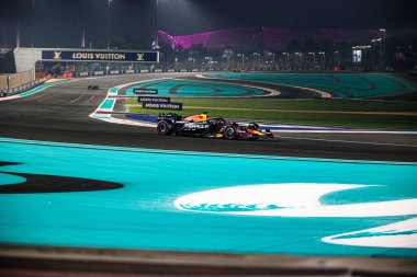 Max Verstappen (NED) - Kahin Red Bull Racing - Red Bull RB21 - Honda RBPT Formula 1 Etihad Havayolları Grand Prix 2025 Ebu Dabi Marina Pisti 'nde, Abu Dabi, Birleşik Arap Emirlikleri' nin 24. Raundunun önünde 