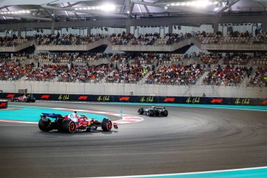 Lewis Hamilton (GBR) - Scuderia Ferrari - Ferrari SF-25 - Ferrari Formula 1 Etihad Havayolları Grand Prix 2025 Ebu Dabi Marina Pisti yarışında Abu Dabi, Birleşik Arap Emirlikleri, 24. Raunt, Sezon Finali ve 24. 