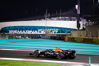 Yuki Tsunoda (JPN) - Oracle Red Bull Racing - Red Bull RB21 - Formula 1 Etihad Airways Abu Dabi Grand Prix 2025 tarihinde Abu Dabi Marina Pisti 'nde 24.