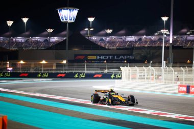 Lando Norris (GBR) - McLaren Formula 1 Takımı - McLaren MCL39 - Mercedes Formula 1 Etihad Havayolları Grand Prix 2025 Abu Dabi Marina Pisti, Abu Dabi, Birleşik Arap Emirlikleri, 24.