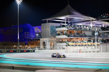 Max Verstappen (NED) - Kahin Red Bull Racing - Red Bull RB21 - Formula 1 Etihad Havayolları Grand Prix 2025 Abu Dabi Marina Pisti, Abu Dabi, Birleşik Arap Emirlikleri 'nde 24. Round öncesinde Honda RBPT