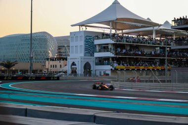 Oscar Piastri (AUS) - McLaren Formula 1 Ekibi - McLaren MCL39 - Mercedes Formula 1 Etihad Airways Abu Dabi Grand Prix 2025 Ebu Dabi Marina Pisti, Abu Dabi, Birleşik Arap Emirlikleri, 24.