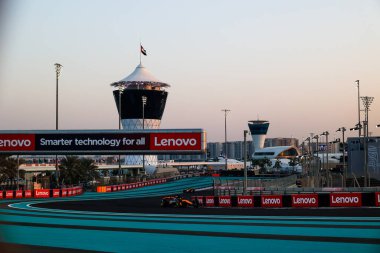 Oscar Piastri (AUS) - McLaren Formula 1 Ekibi - McLaren MCL39 - Mercedes Formula 1 Etihad Airways Abu Dabi Grand Prix 2025 Ebu Dabi Marina Pisti, Abu Dabi, Birleşik Arap Emirlikleri, 24.