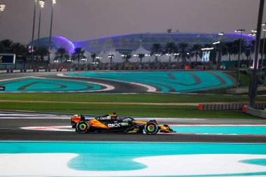 Oscar Piastri (AUS) - McLaren Formula 1 Ekibi - McLaren MCL39 - Mercedes Formula 1 Etihad Airways Abu Dabi Grand Prix 2025 Ebu Dabi Marina Pisti, Abu Dabi, Birleşik Arap Emirlikleri, 24.