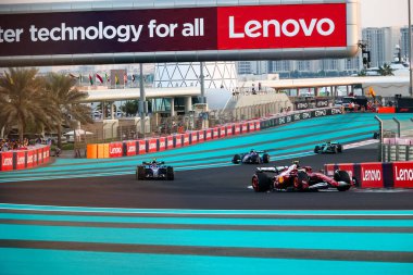 Lewis Hamilton (GBR) - Scuderia Ferrari - Ferrari SF-25 - Ferrari Formula 1 Etihad Havayolları Grand Prix 2025 Ebu Dabi Marina Pisti yarışında Abu Dabi, Birleşik Arap Emirlikleri, 24. Raunt, Sezon Finali ve 24. 