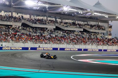 Max Verstappen (NED) - Kahin Red Bull Racing - Red Bull RB21 - Formula 1 Etihad Havayolları Grand Prix 2025 Abu Dabi Marina Pisti, Abu Dabi, Birleşik Arap Emirlikleri 'nde 24. Round öncesinde Honda RBPT