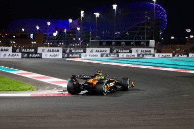 Lando Norris (GBR) - McLaren Formula 1 Takımı - McLaren MCL39 - Mercedes Formula 1 Etihad Havayolları Grand Prix 2025 Abu Dabi Marina Pisti, Abu Dabi, Birleşik Arap Emirlikleri, 24.