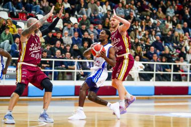 Darius Perry (ABD) - Real Sebastiani Rieti Real Sebastiani Rieti Bi.Emme Servisi Libertas Livorno Stagione 2025-26 Campionato Italiano Pallacanestro - Vahşi Batı Serisi A2 Maschile - Normal Mevsim, Round 17