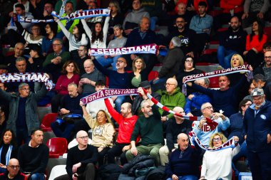 Destekçiler Real Sebastiani Rieti Bi.Emme Servisi Libertas Livorno Stagione 2025-26 Campionato Italiano Pallacanestro - Vahşi Batı Serisi A2 Maschile - Normal Mevsim, Round 17