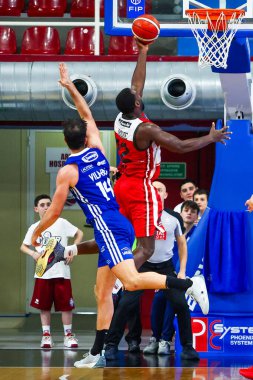 Dustin Hogue (ABD) - Real Sebastiani Rieti, Real Sebastiani Rieti 'ye karşı Valtur Brindisi Stagione 2025-26 Campionato Italiano Pallacanestro - Vahşi Batı Serisi A2 Maschile - Normal Mevsim, Raund 15 -- Fotoğraf Alessio De Marco