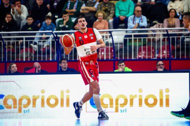 Matteo Parravicini (ITA) - Real Sebastiani Rieti, Real Sebastiani Rieti 'ye karşı Valtur Brindisi Stagione 2025-26 Campionato Italiano Pallacanestro - Vahşi Batı Serie A2 Maschile - Normal sezon, Raund 15 -- Fotoğraf Alessio De Marco