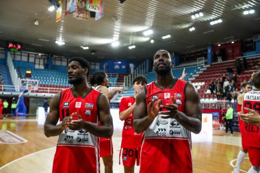 Rieti Takımı, Real Sebastiani Rieti, Valtur Brindisi Stagione 2025-26 Campionato Italiano Pallacanestro - Vahşi Batı Serisi A2 Maschile - Normal Sezon, Raunt 15 - Fotoğraf Alessio De Marco