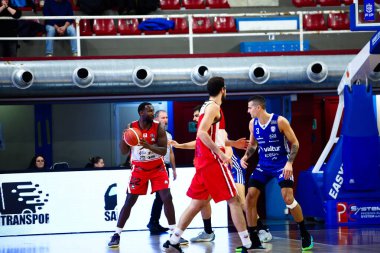 Dustin Hogue (ABD) - Real Sebastiani Rieti, Real Sebastiani Rieti 'ye karşı Valtur Brindisi Stagione 2025-26 Campionato Italiano Pallacanestro - Vahşi Batı Serisi A2 Maschile - Normal Mevsim, Raund 15 -- Fotoğraf Alessio De Marco