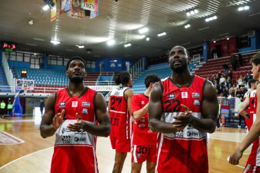 Rieti Takımı, Real Sebastiani Rieti, Valtur Brindisi Stagione 2025-26 Campionato Italiano Pallacanestro - Vahşi Batı Serisi A2 Maschile - Normal Sezon, Raunt 15 - Fotoğraf Alessio De Marco