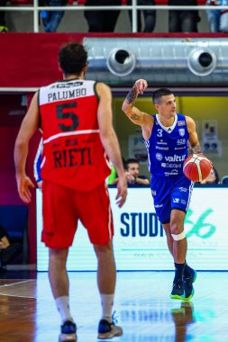 Andrea Cinciarini (ITA) - Valtur Brindisi, Real Sebastiani Rieti, Valtur Brindisi Stagione 'ye karşı 2025-26 Campionato Italiano Pallacanestro - Vahşi Batı Serisi A2 Maschile - Normal Mevsim, Raund 15 - Fotoğraf Alessio De Marco