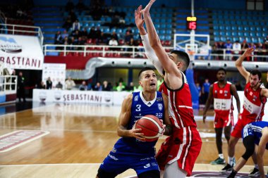 Andrea Cinciarini (ITA) - Valtur Brindisi, Real Sebastiani Rieti, Valtur Brindisi Stagione 'ye karşı 2025-26 Campionato Italiano Pallacanestro - Vahşi Batı Serisi A2 Maschile - Normal Mevsim, Raund 15 - Fotoğraf Alessio De Marco