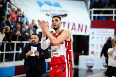 Tommaso Guariglia (ITA) - Real Sebastiani Rieti, Real Sebastiani Rieti 'ye karşı Valtur Brindisi Stagione 2025-26 Campionato Italiano Pallacanestro - Vahşi Batı Serie A2 Maschile - Normal sezon, Raund 15 - Fotoğraf Alessio De Marco