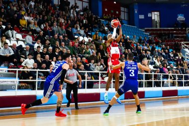 Liam Udom (ITA) - Real Sebastiani Rieti, Real Sebastiani Rieti 'ye karşı Valtur Brindisi Stagione 2025-26 Campionato Italiano Pallacanestro - Vahşi Batı Serisi A2 Maschile - Normal Mevsim, Raund 15 -- Fotoğraf Alessio De Marco