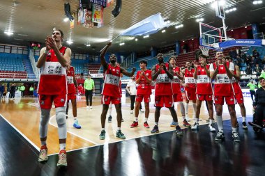 Rieti Takımı, Real Sebastiani Rieti, Valtur Brindisi Stagione 2025-26 Campionato Italiano Pallacanestro - Vahşi Batı Serisi A2 Maschile - Normal Sezon, Raunt 15 - Fotoğraf Alessio De Marco
