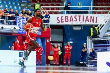 Darius Perry (ABD) - Real Sebastiani Rieti, Real Sebastiani Rieti 'ye karşı Valtur Brindisi Stagione 2025-26 Campionato Italiano Pallacanestro - Vahşi Batı Serisi A2 Maschile - Normal Mevsim, Raund 15 - Fotoğraf Alessio De Marco