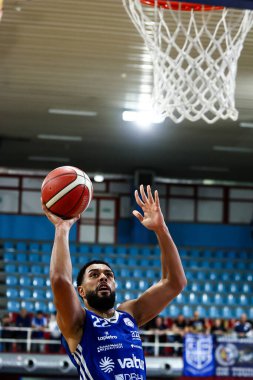 Ethan Esposito (ITA) - Valtur Brindisi Real Sebastiani Rieti - Valtur Brindisi Stagione 2025-26 Campionato Italiano Pallacanestro - Vahşi Batı Serisi A2 Maschile - Normal Mevsim, Raund 15 - Fotoğraf Alessio De Marco