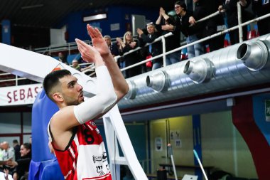 Tommaso Guariglia (ITA) - Real Sebastiani Rieti, Real Sebastiani Rieti 'ye karşı Valtur Brindisi Stagione 2025-26 Campionato Italiano Pallacanestro - Vahşi Batı Serie A2 Maschile - Normal sezon, Raund 15 - Fotoğraf Alessio De Marco