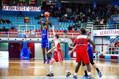 Francis Blake (ABD) - Valtur Brindisi, Real Sebastiani Rieti 'ye karşı Valtur Brindisi Stagione 2025-26 Campionato Italiano Pallacanestro - Vahşi Batı Serisi A2 Maschile - Normal Mevsim, Raund 15 - Fotoğraf Alessio De Marco