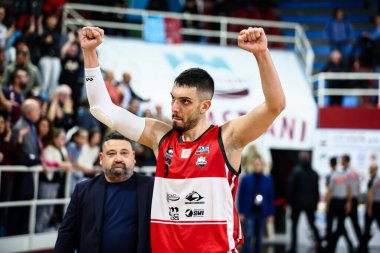Tommaso Guariglia (ITA) - Real Sebastiani Rieti, Real Sebastiani Rieti 'ye karşı Valtur Brindisi Stagione 2025-26 Campionato Italiano Pallacanestro - Vahşi Batı Serie A2 Maschile - Normal sezon, Raund 15 - Fotoğraf Alessio De Marco