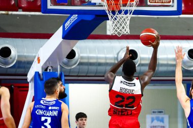 Dustin Hogue (ABD) - Real Sebastiani Rieti, Real Sebastiani Rieti 'ye karşı Valtur Brindisi Stagione 2025-26 Campionato Italiano Pallacanestro - Vahşi Batı Serisi A2 Maschile - Normal Mevsim, Raund 15 -- Fotoğraf Alessio De Marco