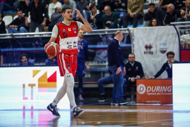 Matteo Parravicini (ITA) - Real Sebastiani Rieti vs Flats Service Fortitudo Bologna - Stagione 2025-26 Campionato Italiano Pallacanestro - Eski Vahşi Batı Serie A2 Maschile - Normal Mevsim, Round 19 - Alessio De Marc