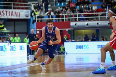 Vincenzo Guaiana (ITA) - Real Sebastiani Rieti vs Flats Service Fortitudo Bologna - Stagione 2025-26 Campionato Italiano Pallacanestro - Eski Vahşi Batı Serie A2 Maschile - Normal Mevsim, Round 19 - Fotoğraf Alessi