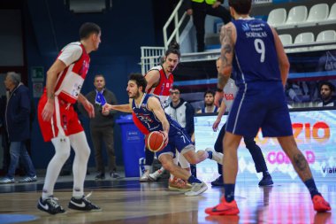 Gianluca Della Rosa (ITA) - Real Sebastiani Rieti vs Flats Service Fortitudo Bologna - Stagione 2025-26 Campionato Italiano Pallacanestro - Eski Vahşi Batı Serie A2 Maschile - Normal Mevsim, Round 19 - Fotoğraf Ales