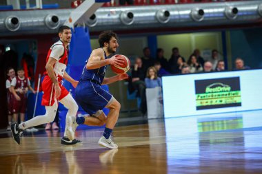 Gianluca Della Rosa (ITA) - Real Sebastiani Rieti vs. Flats Service Fortitudo Bologna: 2025-26 Sezon İtalyan Basketbol Şampiyonası; Old Wild West Men 's Serie A2; Normal sezon, Round 19