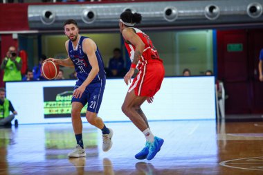 Matteo Fantinelli (ITA) - Real Sebastiani Rieti vs. Flats Service Fortitudo Bologna: 2025-26 Sezon İtalyan Basketbol Şampiyonası; Old Wild West Men 's Serie A2; Normal sezon, Round 19