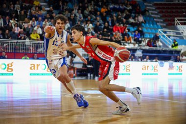 #20 Nicolo Ronci (ITA) - Real Sebastiani Rieti - Dole Basket Rimini - Stagione 2025-26 Campionato Italiano Pallacanestro - Vahşi Batı Serie A2 Maschile - Normal sezon, Round 23 - Fotoğraf Alessio De Marco