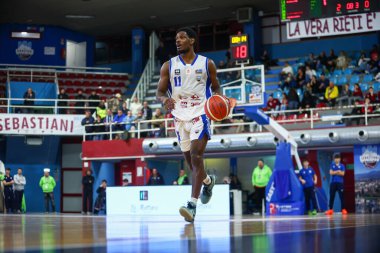 #11 Darius Perry (ABD) - RSR Sebastiani Rieti, Real Sebastiani Rieti, Dole Basket Rimini - Stagione 2025-26 Campionato Italiano Pallacanestro - Vahşi Batı Serisi A2 Maschile - Normal sezon, Round 23 - Fotoğraf Alessio De Marco