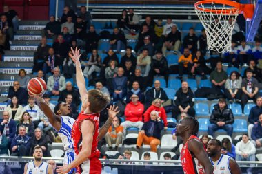 #11 Darius Perry (ABD) - RSR Sebastiani Rieti, Real Sebastiani Rieti, Dole Basket Rimini - Stagione 2025-26 Campionato Italiano Pallacanestro - Vahşi Batı Serisi A2 Maschile - Normal sezon, Round 23 - Fotoğraf Alessio De Marco