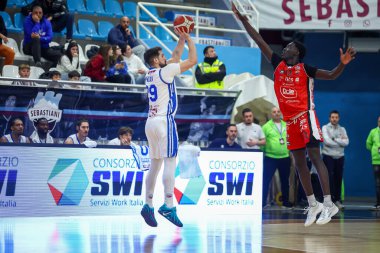 #29 Fabio Mian (ITA) - RSR Sebastiani Rieti, Real Sebastiani Rieti, Dole Basket Rimini - Stagione 2025-26 Campionato Italiano Pallacanestro - Vahşi Batı Serie A2 Maschile - Round 23 - Fotoğraf Alessio De Marco