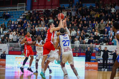 #32 Bonacini Federico (ITA) - Gemini Üstadı Real Sebastiani Rieti - Stagione 2025-26 Campionato Italiano Pallacanestro - Vahşi Batı Serisi A2 Maschile - Normal Mevsim - Alessio De Marco