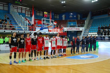 Gerçek Sebastiani Rieti 'nin Gemini Mestre' ye açtığı davada Üstat Takım Sunumu - Stagione 2025-26 Campionato Italiano Pallacanestro - Vahşi Batı Serisi A2 Maschile - Düzenli Sezon - Fotoğraf Alessio De Marco