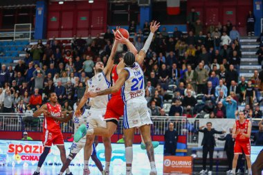 #32 Bonacini Federico (ITA) - Gemini Üstadı Real Sebastiani Rieti - Stagione 2025-26 Campionato Italiano Pallacanestro - Vahşi Batı Serisi A2 Maschile - Normal Mevsim - Alessio De Marco