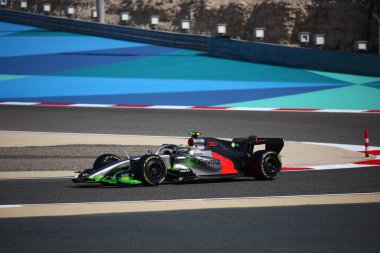 (5) Gabriel Bortoleto (BRA) - Audi Revolut F1 Team - Audi AR01 - Audi Audi, Bahreyn 'deki Bahreyn Uluslararası Pisti' nde düzenlenen 2026 FIA Formula 1 Dünya Şampiyonası 'nın ilk sezon öncesi resmi test oturumunda. Üç günlük test oturumu